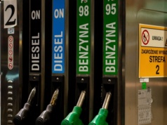 Kocioł na stacjach paliw. Niemcy tankują w Polsce, Słowacy banują Polaków