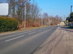 Chodnik w Podlesiu nagle się urywał. Powstanie nowy odcinek i przejście dla pieszych