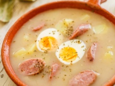 Ten żurek wielkanocny wychodzi idealny. Sekret tkwi w jednym, niepozornym składniku