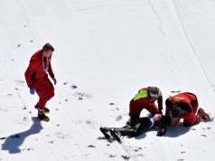 Koszmarne sceny w Planicy. Przedskoczek stracił kontrolę w powietrzu i runął na zeskok