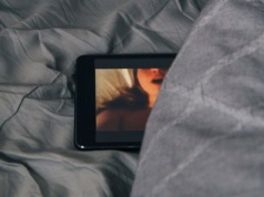 Dlaczego boom na trans porno nie przekłada się na prawa osób transpłciowych?