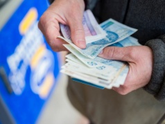 ZUS wypłaci trzynastkę, ale możesz się zdziwić. Ta zasada zabiera nawet kilkaset złotych