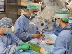 Pionierska operacja hybrydowa u dziecka z neuroblastomą z użyciem robota da Vinci