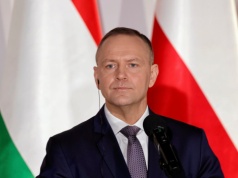 Tusk o "efektach wizyty Nawrockiego": "Putin się cieszy". Wtóruje mu Sikorski