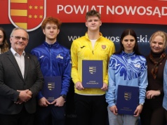 Młodzi mistrzowie z Marcinkowic podbijają świat! Sądeccy saneczkarze na podium i w kadrze narodowej