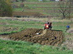 Wojna w Iranie uderzyła w polskich rolników. "Pola pozostaną niezasiane"