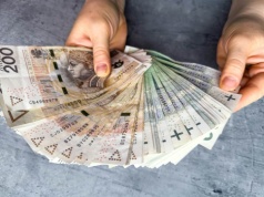 Ministerstwo Finansów obniża oprocentowanie obligacji od kwietnia. Co zmieni się dla oszczędzających?