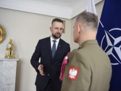 Jednostka GROM z nowym dowódcą. Szef MON ogłosił