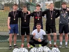 Turniej piłki nożnej w Sieradzu w ramach Zwolnieni z Teorii. Inicjatywa uczniów I Liceum Ogólnokształcącego im. Kazimierza Jagiellończyka