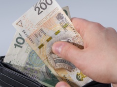 Bez studiów i z zapewnionym noclegiem, zarobisz od 13 tys. zł brutto. Praca przyciąga uwagę