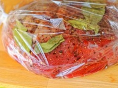 Marynuję w niej szynkę. Jest idealna na Wielkanoc