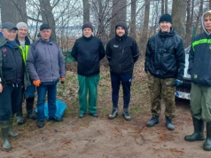 Sprzątali okolice Jeziora Słupeckiego