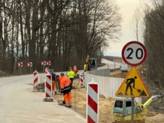Trwa budowa ścieżki rowerowej Jaworek - Sieroszów