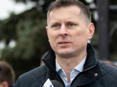 Postawienie całkowicie na OZE to przejście z deszczu pod rynnę