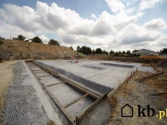 Woda wokół domu może zniszczyć fundamenty. Ten system powinien mieć każdy budynek