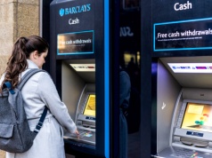 Ponad 450 tys. kont zamkniętych w rok – nadchodzi duża reforma bankowa