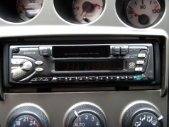 Nie tylko paliwo kosztuje. Radio w aucie może dorzucić nawet 285 zł do wydatków