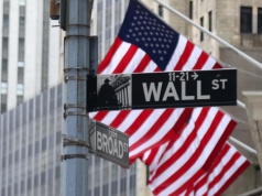 Amerykańskie indeksy mocno zniżkują. Technologie tracą najwięcej, ropa ponownie drożeje