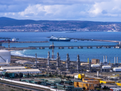 Algieria zwiększy dostawy gazu do Hiszpanii i Włoch. W tle Zatoka Perska