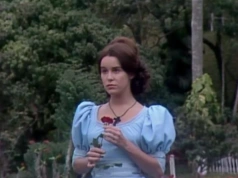 QUIZ – rozpoznaj kadr. Kultowe seriale sprzed lat, które kochali Polacy