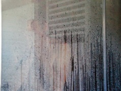 Tak skutecznie pozbędziesz się pary z łazienki. Domowe sposoby, które naprawdę działają