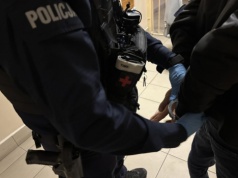 Szybka reakcja policjantów z Wiskitek – zatrzymany obywatel Tunezji miał zakaz wjazdu do strefy Schengen