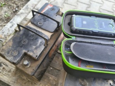 Uważaj przy odpalaniu ciągnika. Głęboko rozładowany akumulator i jump starter to złe połączenie