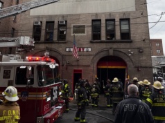 Pożar w remizie strażackiej w Nowym Jorku. Ranni strażacy