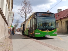 Zgierska komunikacja miejska w ogniu krytyki. Problemy z punktualnością, rampami dla niepełnosprawnych i… gaśnicami