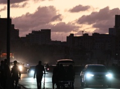 "Cokolwiek zechce" Trump. Wyspiarski kraj na granicy katastrofy