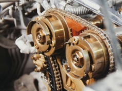 Łańcuch rozrządu w silnikach N47 BMW. Mechanik powiedział, jak o niego dbać