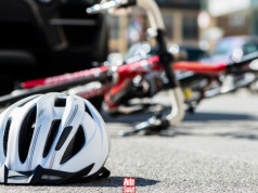 ADAC przetestował kaski dla dzieci. Tani kask z dyskontu na czele