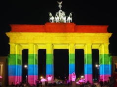 Polacy przechodzą tranzycję w Niemczech. Przepisów "nie przeskoczą"