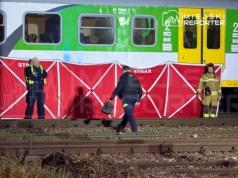 Tragiczny wieczór na kolei.  Nie żyje mężczyzna spod pociągu Kolei Mazowieckich