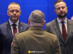 Prezydent omija szefa MON i wzywa generałów "na dywanik"