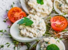 Na Wielkanoc co roku robię takie jajka faszerowane. Tak dobre, że nawet 20 sztuk to za mało