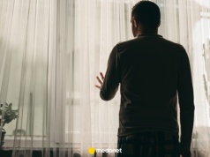 Pierwsze oznaki schizofrenii. Psychiatra: są widoczne