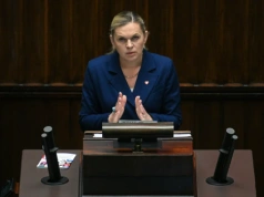 Termin wakacji zostanie przesunięty? Akcja Uczniowska reaguje. „Na kredyt”