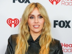 Miley Cyrus olśniła na gali. Jej skórzany garnitur to klasa sama w sobie