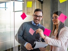 Praca z wysokimi zarobkami w UK. Jak ją dostać?