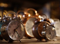 W nocy zmiana czasu. Jak przestawienie zegarków wpływa na organizm?