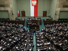 PiS zaczął odrabiać straty? Kłopoty Brauna w nowym sondażu