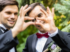 ZUS uzna odpisy aktów małżeństwa także dla par jednopłciowych. To efekt wyroku NSA