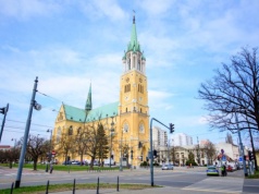 Ingres kard. Konrada Krajewskiego do Archikatedry Łódzkiej. Uroczystość objęcia urzędu metropolity łódzkiego