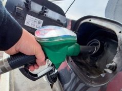 Rosnące ceny paliw. Przedsiębiorcy wołają o pomoc, rząd reaguje