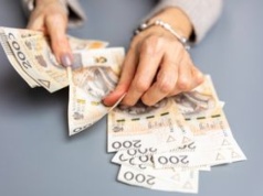 Dostała od byłego chłopaka pieniądze. Fiskus: należy się podatek