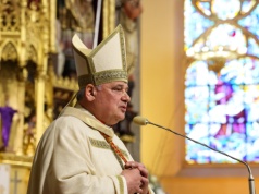 Kard. Konrad Krajewski objął urząd arcybiskupa metropolity łódzkiego