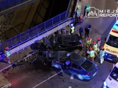 Zderzenie nieoznakowanego radiowozu z Volkswagenem na Woli