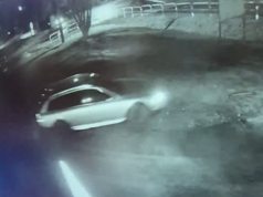 Zniszczony parking i szyld sklepu w Motyczu. Właściciele szukają sprawcy