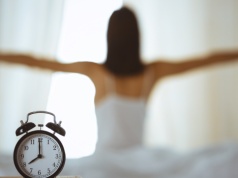 "Wystarczy pół godziny". Oto 7 prostych nawyków, które powinny się znaleźć w twojej porannej rutynie